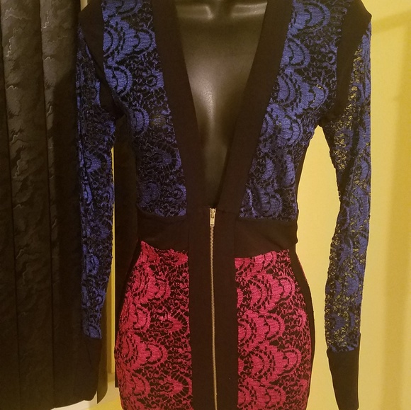 Deep V Neck Lace Mini Dress - Picture 2 of 4